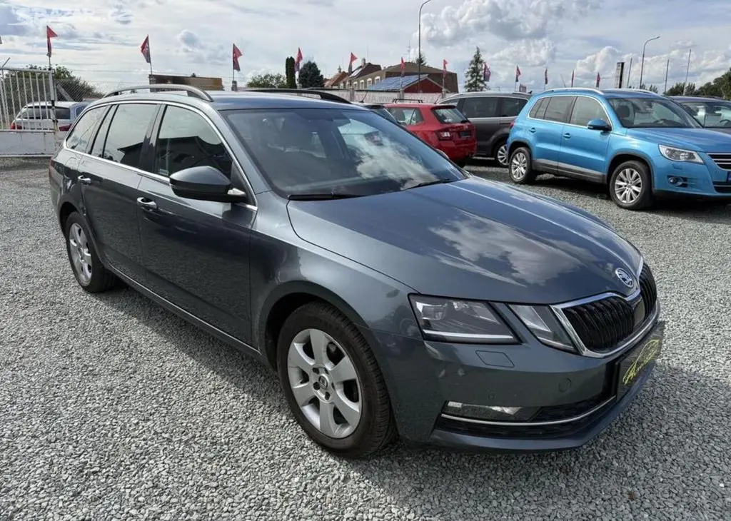 Škoda Octavia 1.6 TDI DSG STYLE nafta automatická